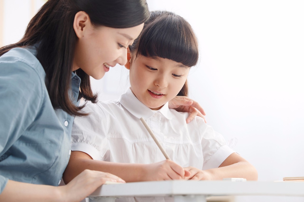 苹果(AAPL.US)Q3营收增速创三年来新高，中国市场回暖助力销售